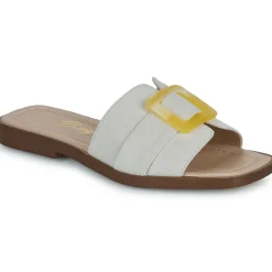 Betty London - CAPUCINE