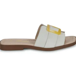 Betty London - CAPUCINE