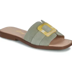 Betty London - CAPUCINE