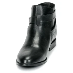 Betty London - DOODI