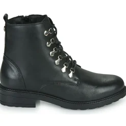 Betty London - GALACTICA