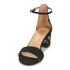 Betty London - INNUMUTU