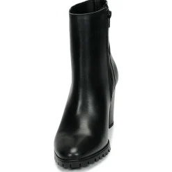 Betty London - NOHIME