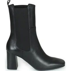 Betty London - PASTILLE