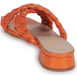 Betty London - RACHEL