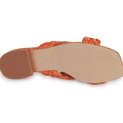 Betty London - RACHEL