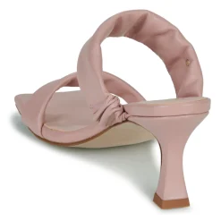 Betty London - TEODORA