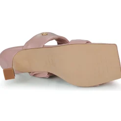 Betty London - TEODORA