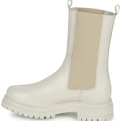 Betty London - VERONIQUE