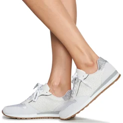 Betty London - ZELLIE