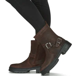 Bullboxer - YASMIN BUCKLE