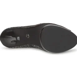 Carmen Steffens - TOUGA