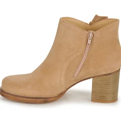 Casual Attitude - HIRCHE