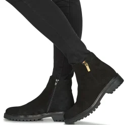 Casual Attitude - NALLINE