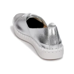 Les Petites Bombes - DEMY