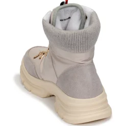 Les Tropéziennes par M Belarbi - CAKE