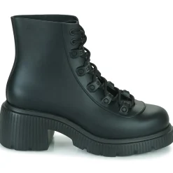 Melissa - MELISSA COSMO BOOT AD