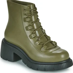 Melissa - MELISSA COSMO BOOT AD