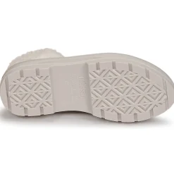 Melissa - MELISSA FLUFFY SNEAKER AD