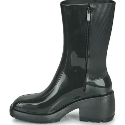 Melissa - MELISSA NANCY BOOT AD