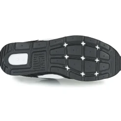 Nike - VENTURE RUNNER