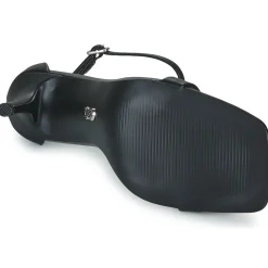 Steve Madden - UPHILL