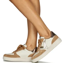 Victoria - 1258222CUERO